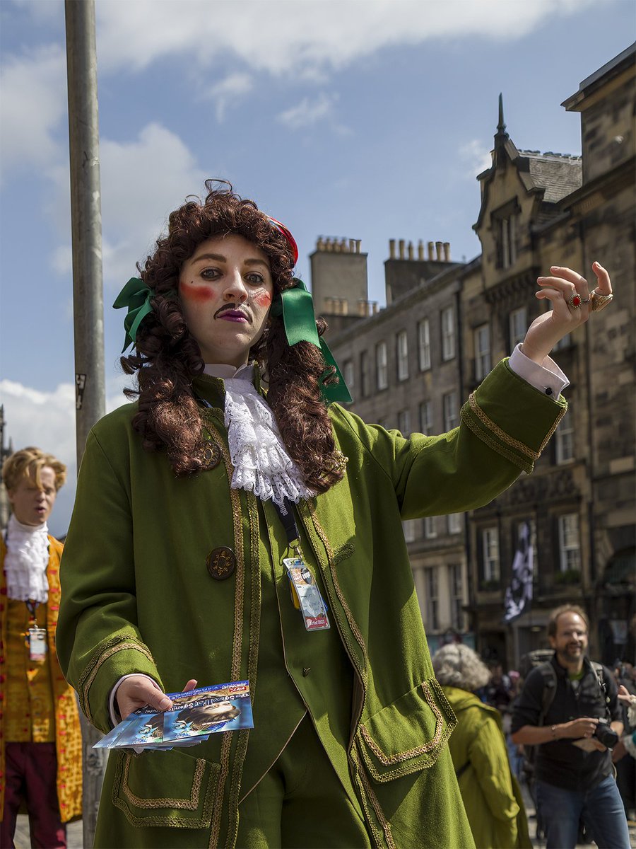 Some of the cast of The School For Scandal flyering on the Royal Mile #yatfringe #spillthetea #scandalous #Edinburgh #edinburghfringe #EdFringe2023 #edfringe23 @yat1970