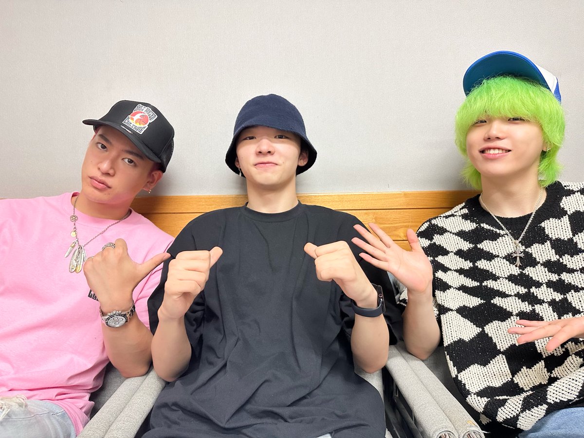 mix_youth_radio's tweet photo. 🎶今回のBE:FIRSTのBE:TALK!!🎶

月刊BE:TALK!
9月のテーマを発表してます！
ラジオを聞いて是非メールを送ってください💌

ここから送れます👇
https://t.co/QrIfu7XBzO

ここから聴けます👇
https://t.co/wx7SwCniOA 

#BEFIRST #BESTY #BETALK #ミクレディ https://t.co/omWVKelMtU