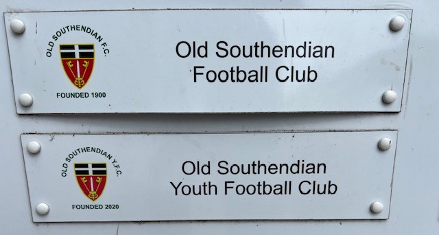 Garon Park today, <a href="/OSFC_FND/">Old Southendian</a> . Thank you to NIck (Chair) &amp; John (Sec) for a warm welcome. Old Southendians FC - gt. supporter of kit donations spreading smiles for the love of the game. All the best for 2023-24. <a href="/KitAid/">KitAid</a> fundraising @ justgiving.com/page/roadtrip-…   <a href="/eofl/">eofl</a> <a href="/EssexCountyFA/">Essex County FA</a>