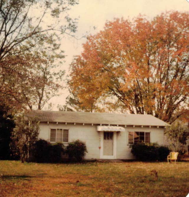 ChristinaBDent's tweet image. The house I grew up in - part of the journey to the work I do today, and part of the story in my book “Curious: A Foster Mom’s Discovery of an Unexpected Solution to Drugs and Addiction” coming November 16! 

#becurious #enditforgood @EndItForGoodMS