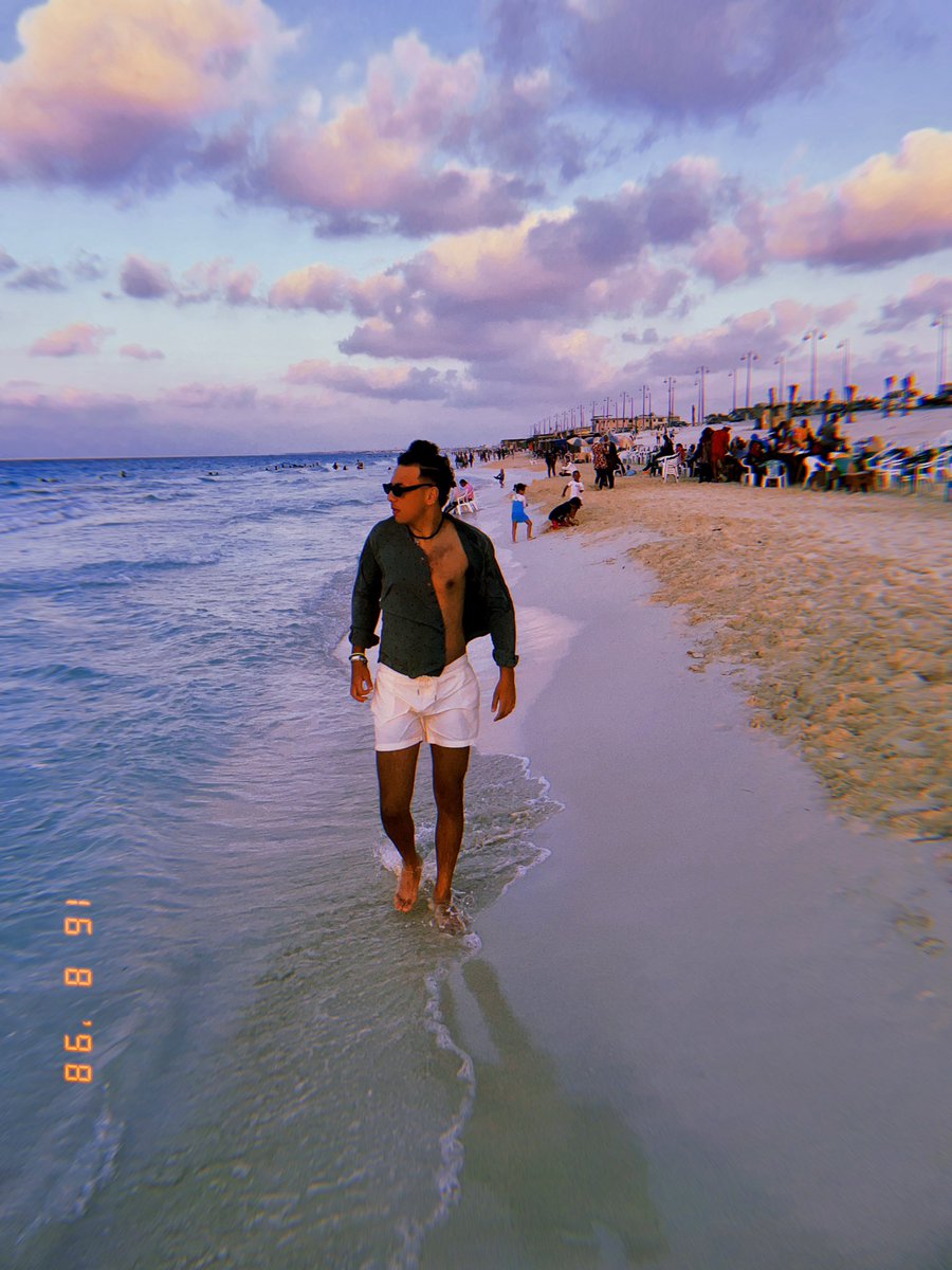 Mahmoudkhled3's tweet photo. 🌊🐬 https://t.co/s0MFWZzxwO