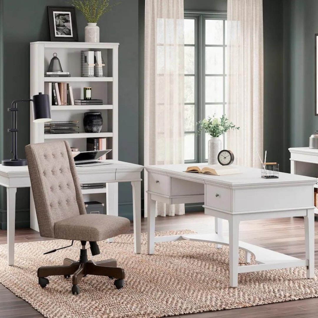 levin_furniture's tweet photo. Your #HomeOffice sets the stage for success! 🧑‍💻 Your home office should convey productivity, focus, and comfort. 📚 Which office would help you feel more #productive? https://t.co/PJSMBEFRoc