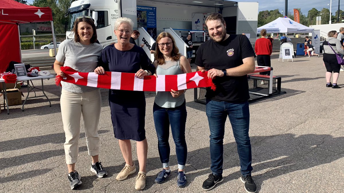 JaanaTulla's tweet photo. Kiitos @HIFKedustus tuestanne @FinnParalympic hyväksi 👏 Tämän päiväisessä ottelussa kerätään varoja vammaisten lasten ja nuorten urheiluun Suomen Paralympiakomitealle lipputulojen ja muun oheismyynnin kautta. Esimerkillistä ja vastuullista seuratoimintaa ❤️ #yhdessä https://t.co/6q2XyfK7L8