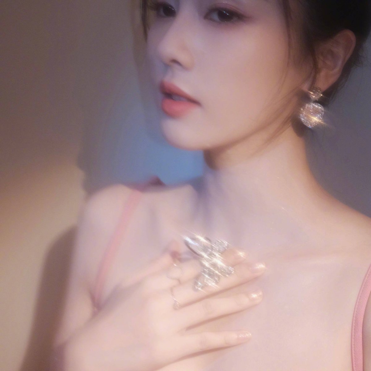 230818- Bmy wiebo update🌸
🎀 Share tidbits
#白鹿 #BaiLu