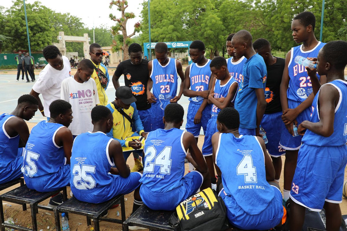 dreamsIsReal_Td's tweet photo. DCT TOURNOI

Nous sommes sortis de notre zone de confort pour expérimenter nos connaissances.
La sommes d'un travail méticuleux et de la passion a conduit à une première victoire officielle. ✌️
 #Basketball #Tchad #DCT #DreamIsReal https://t.co/dVadlCQziF