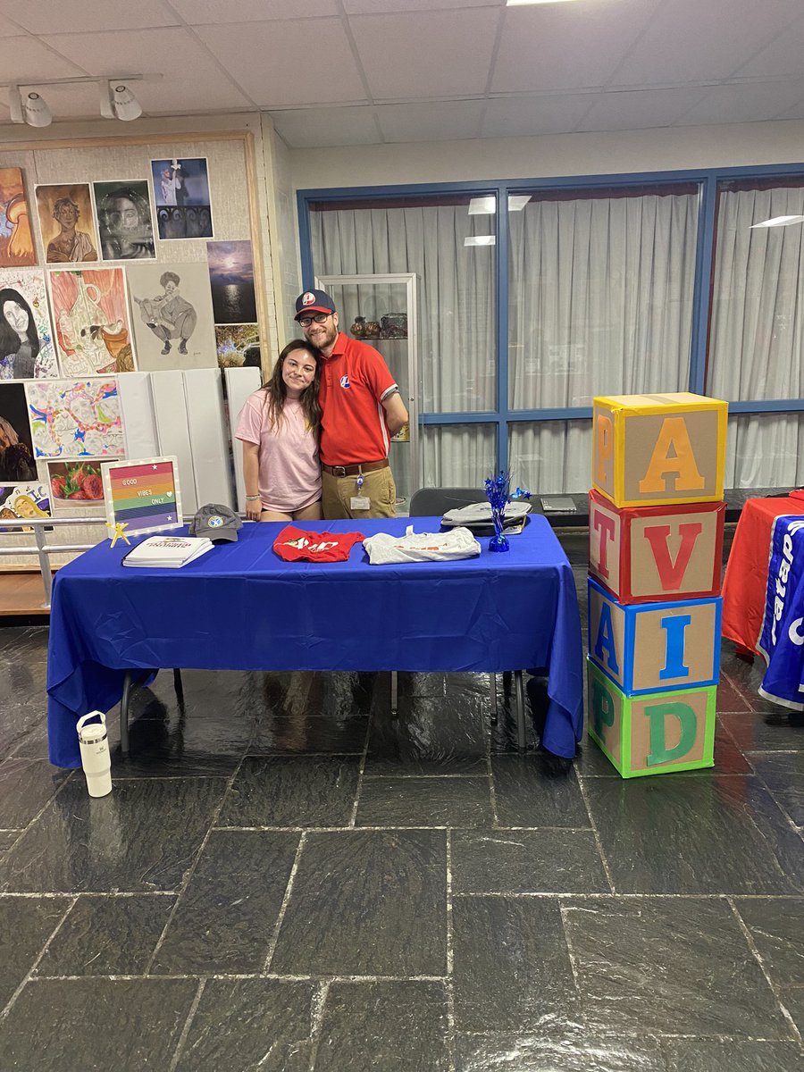 Lori Powers tweet media