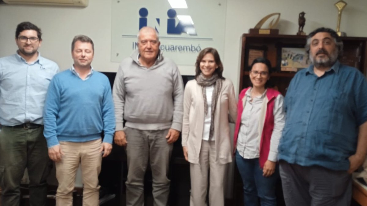 El director de #DGSG Diego de Freitas, el  director del <a href="/INIATacuaremb/">INIA Tacuarembó</a>  Juan Pablo Posse, la directora del #DILAVE Valeria Gayo y los técnicos Fabiana López,  Pablo Parodi y Alejo Menchaca mantuvieron una reunión de trabajo en Tacuerembó.
