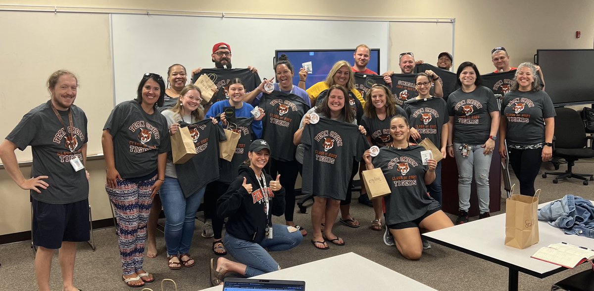 First Freshman Academy meeting in the books with a little teacher #SwagBag to start the school year! Cant wait to see our <a href="/FreshAcademy_FC/">FCHS Freshman Academy</a> students on Monday! #FCProud <a href="/sarawilson021/">FC Sara Wilson-Abell</a>