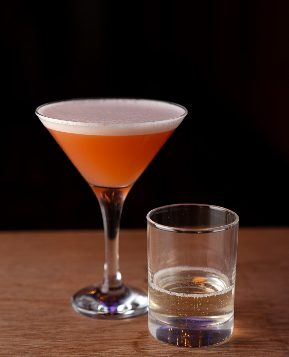 Friday Night seduction with our resident PornStar Martini

💋🍸🌟 #PornstarMartiniPleasure #SuedeBarSeduction #RebeliciousDrinks