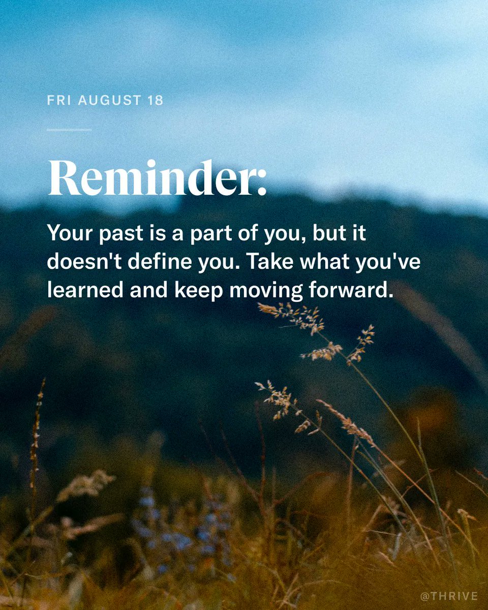 thrive's tweet photo. Your past makes up chapters in your story, but it's not the title of your book. 💙 https://t.co/iJ2FwdOtnI