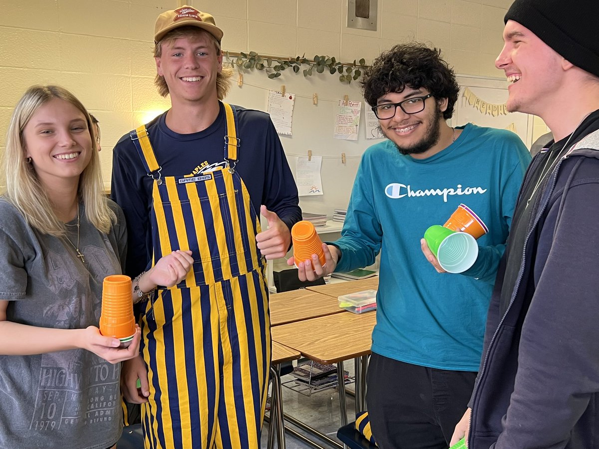 MrsgTravis's tweet photo. Seniors at @NaplesHS working cooperatively to build the tallest tower! Who will win before Mrs. Travis calls time? #NHS #GoEagles 💙💛 🦅 https://t.co/qXPKybB3nm