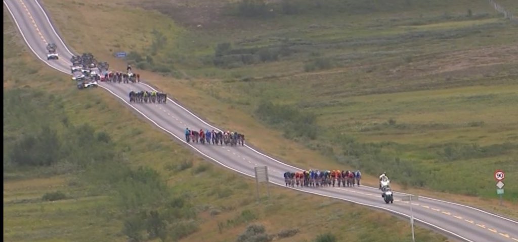 Flocks of riders just trying to get home 💨 #ArcticRace