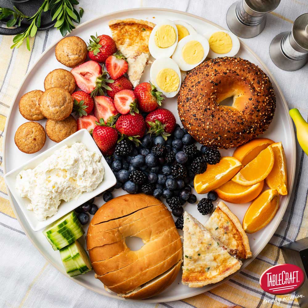 TableCraftHome's tweet image. Breakfast never looked so good served on our Europa Collection 18" Platter (123519W) that will feed a crowd. Finished with a stoneware-like texture but made of melamine, this chic platter can go anywhere and serve anything.

#EuropaCollection #BreakfastCharcuterie #BreakfastBoard