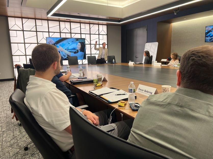 ilbanker's tweet photo. Day 2 for our Future Leaders is off to a great start! Up first, an insightful presentation from Steve Sievert, EVP of Marketing and Brand Communications with PULSE. He joined us all the way from TX to share his perspective on the customer experience, https://t.co/glQtuyf62V