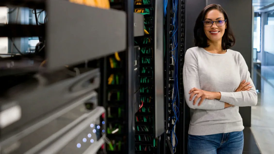 La falta de talento en #ciberseguridad es un desafío real, pero ¿y si lo convirtiéramos en una #oportunidad? El artículo revela cómo construir líderes en ciberseguridad del futuro y superar el déficit de profesionales en la industria.

 bit.ly/3OAczk4