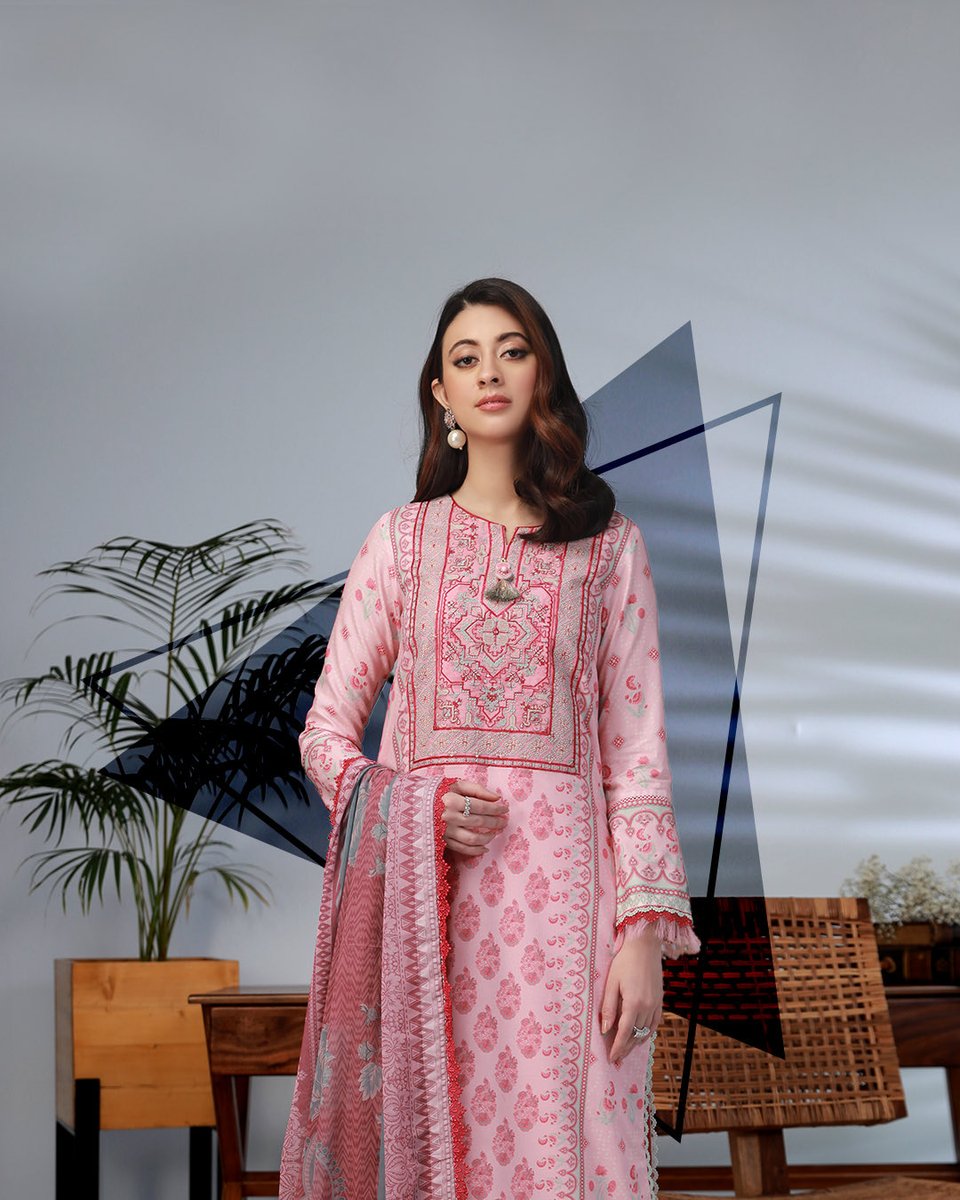 asimjofa's tweet photo. Basic Prints Vol 2 By Asim Jofa | Shop Now | Ready To Deliver
AJBP-42 | 3-PC | Unstitched: Rs. 3,990/-

Shop Now: https://t.co/uQ6FvURefA 

#AsimJofa #IWearAsimJofa #BasicPrintsCollection #AsimJofaEssentials #EmbroideredCollection #AJEssentials #Sabeena #Unstitched https://t.co/zhcBwaiSjG