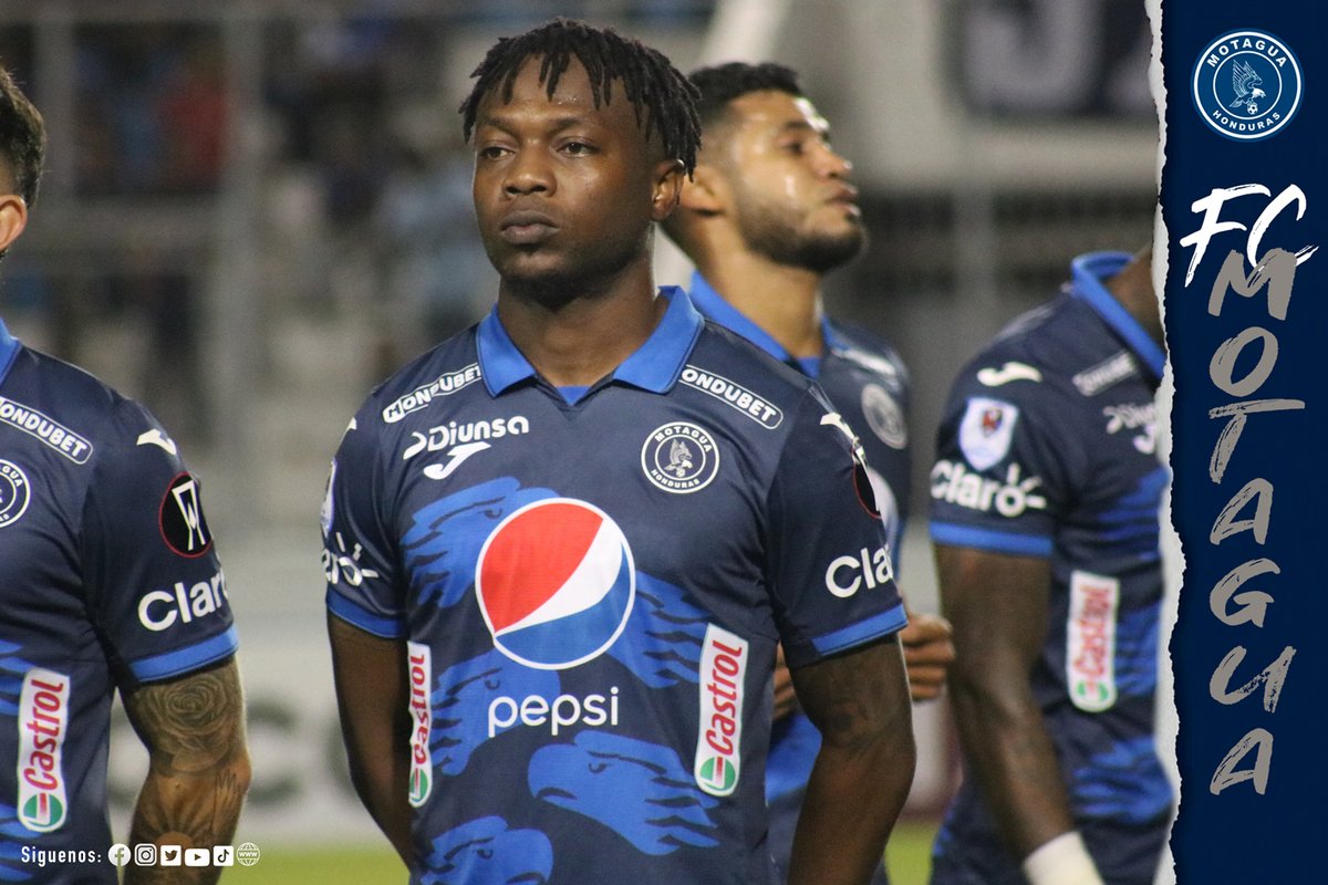MOTAGUAcom's tweet photo. 📸 | Las mejores #PostalesAzules que nos dejó nuestro partido 🆚 #OlanchoFC por la Copa Centroamericana.
Ⓜ️🦅 | ¡Vamos, Equipo! la misión es seguir volando alto 🦅
#Motagua #CiclonAzul https://t.co/QDzawfFYeV