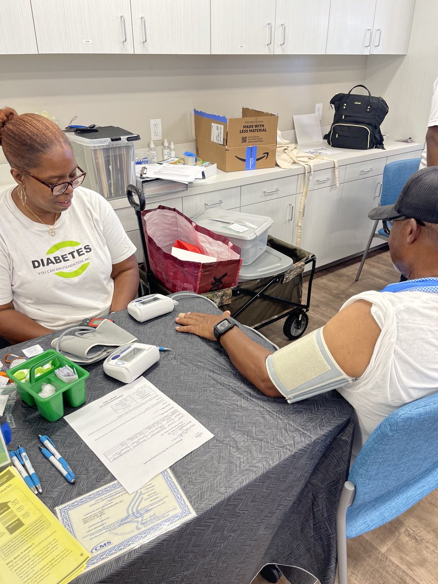 GeorgiaAHA's tweet image. With this effort, began the farm fresh market that will provide healthy, nutritious food options for purchase in addition to community health services such as blood pressure screenings. #machn