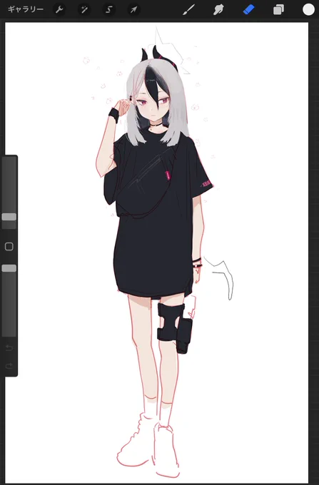 と思ったらむかーーし描いた私服のやつのトリミングした左手につけてた!!!首にもつけてる!!!同じの2個持ってるの!!!?? 