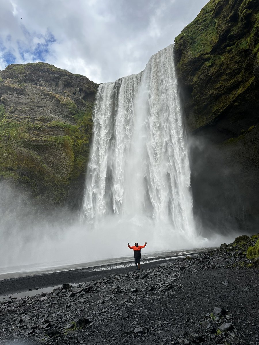 RobertEYarber's tweet photo. Skogafoss Waterall, Iceland. 🇮🇸🇮🇸🇮🇸 #Robventures #Robdoesitall #MyBeautifulNightmare https://t.co/PIn7M8yZPY