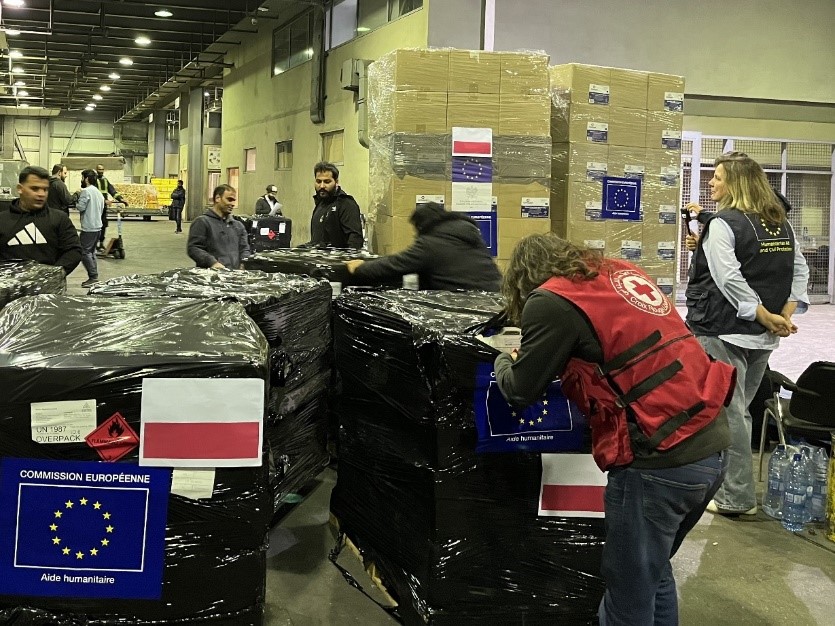 We celebrate the World Humanitarian Day. Today we honor those who #NoMatterWhat risk their lives delivering aid to the most vulnerable. 🇵🇱 responds to crisis in many regions around the world. We provide humanitarian aid e.g. in 🇺🇦, 🇮🇶, 🇯🇴 and 🇱🇧.
gov.pl/web/polskapomo…