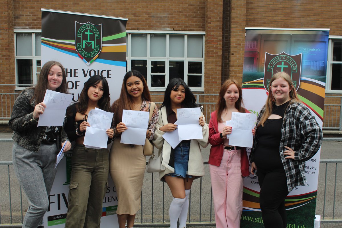 We couldn’t be prouder of this cohort of post 16 students who have achieved outstanding results. We wish you every success as you move on to the next chapter 🤎💚