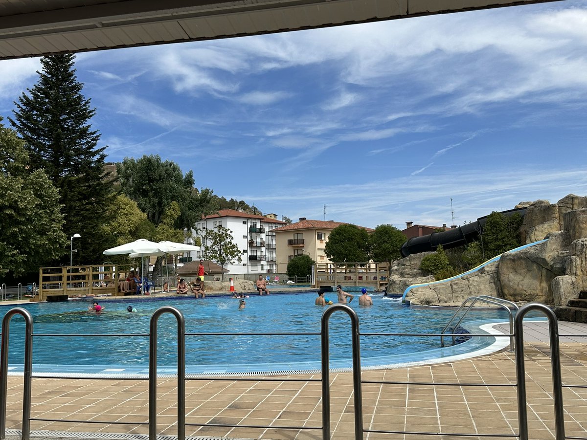 Magnífica iniciativa de <a href="/DieGF82/">Diego González</a> sacando más cultura a la calle.