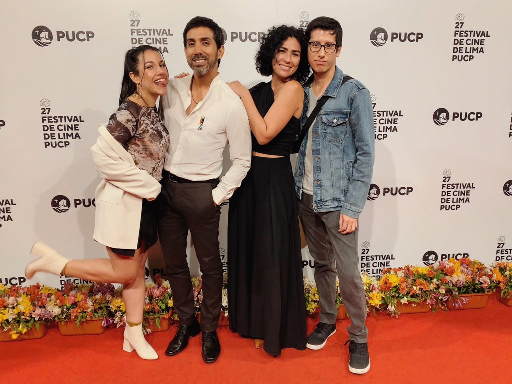 renatomeva's tweet photo. Recibimos un reconocimiento a nuestra serie #RecontraNormal dentro de los #PremiosGio organizados por Crónicas De La Diversidad en el marco del @festivaldelima 🥳 https://t.co/2scpKpoK1u