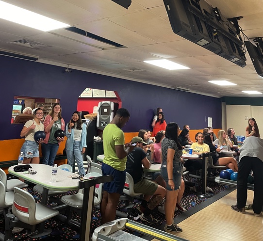 sru_ocel's tweet image. The OCEL kicked off the 2023 Fall semester off right with bowling and pizza from @CoffarosPizza !🥳🍕
#OCEL #bonnerleader #rockserve #haverlackscholar
