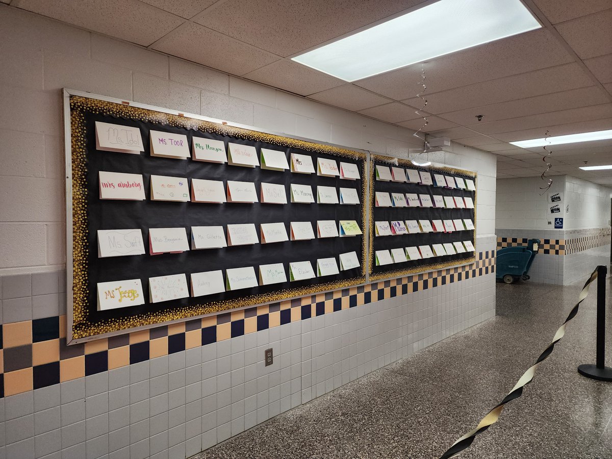 Damien_Ettere's tweet photo. Hey @ForestEdgeES community! What's your number? LOVED seeing math in action while learning more about our amazing staff! @FCPSRegion1 @FEES_PTA @MathematicsFcps #AllForMathAndMathForAll #MathIsEverywhere https://t.co/HXz5hmJU4y