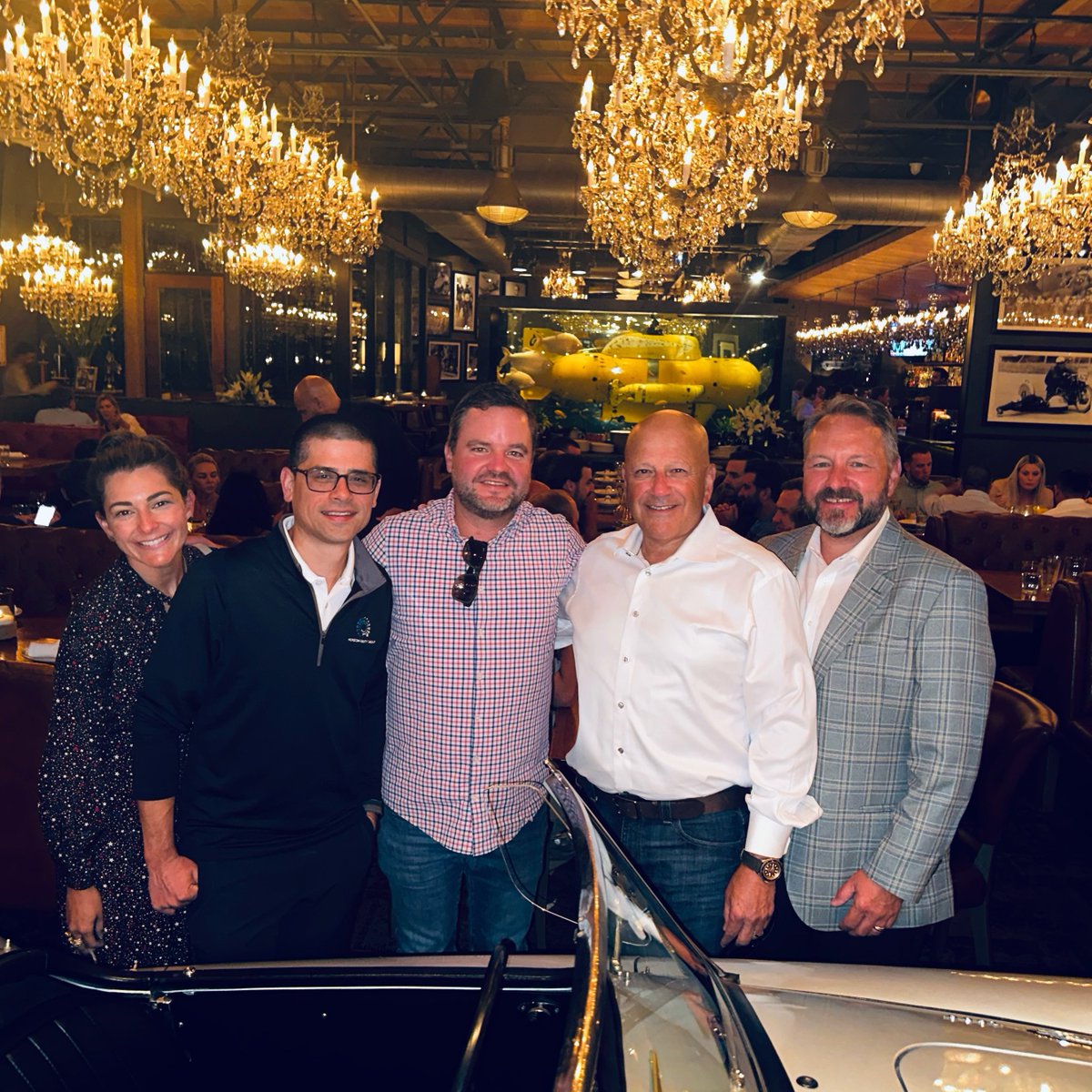 HorizonEquityGr's tweet photo. Fantastic dinner this week with one of our dealers, Brady Bishop, and MBPI’s President, Kevin Orr. Cheers!!

#horizonequitygroup https://t.co/6fOvzVmq7N