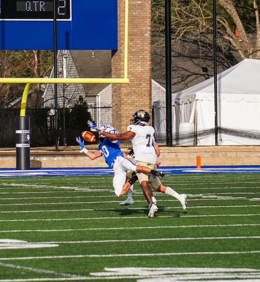 BulldogInsiders's tweet image. I asked AI what was one of the greatest catches in college football over the last few years, and it told me that one catch @jperrell3401 made against Wingate in double coverage.