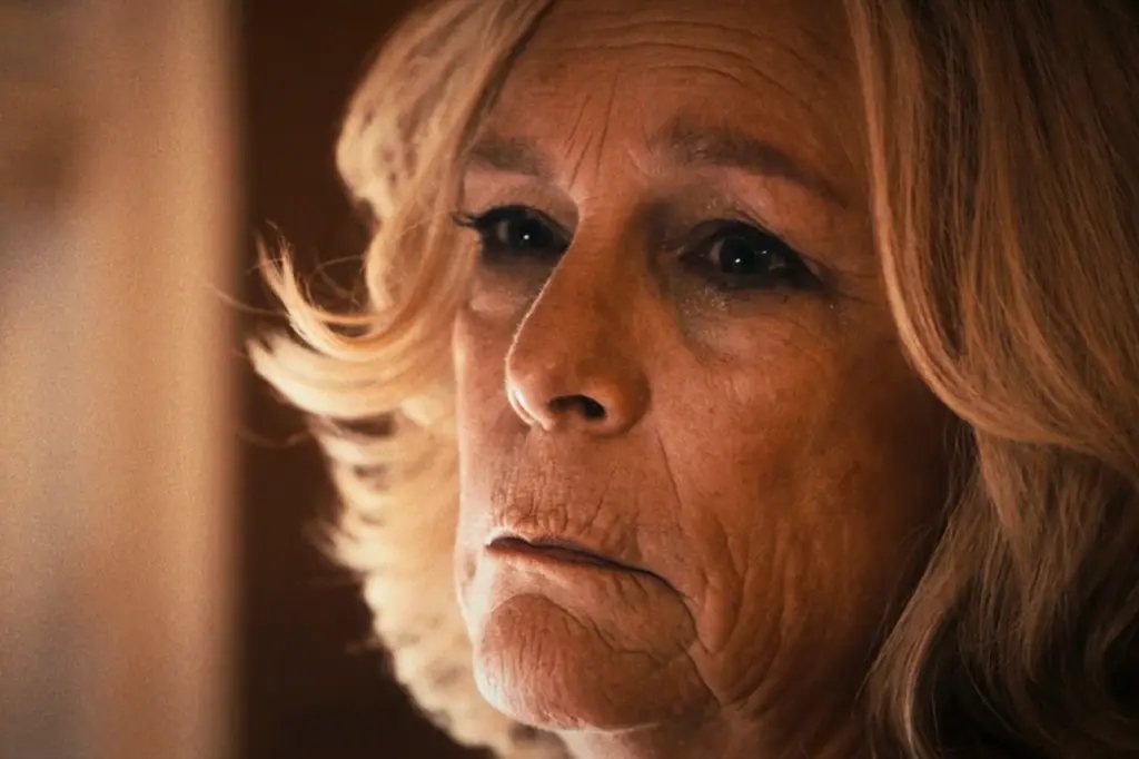 AlejandroGCalvo's tweet photo. Qué brutalidad el s02e06 de THE BEAR. Ya no solo el mejor episodio de TV del 2023, sino que también podría considerarse una de las mejores películas. Intensidad, personajes y planos a lo John Cassavetes -incluyendo una Jamie Lee Curtis en modo Gena Rowlands- en increíble zig-zag cómico-dramático. Magistral.