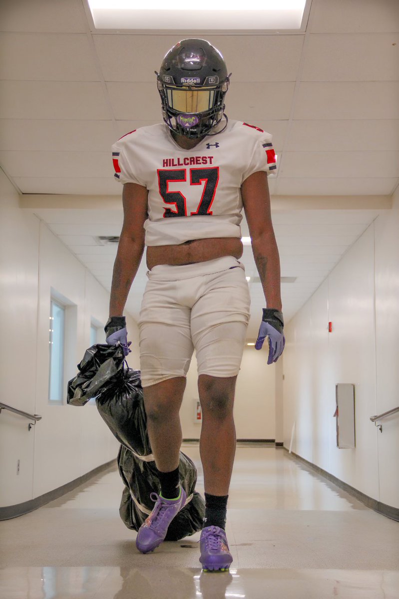 CSTucker524's tweet photo. 1, 2 Ceimari is coming for you…
It’s D Day baby!!
Let’s Get It!!!
5-7 takin er’body to Heaven!!
@BennettSwygert @dlsabre @HillcrestRams @Ram_Footb_Media @ceimari57 @CeiseanTucker3 https://t.co/0qi7eKhAiN
