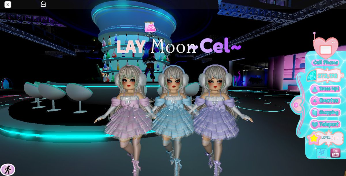 Royale Moon tweet media
