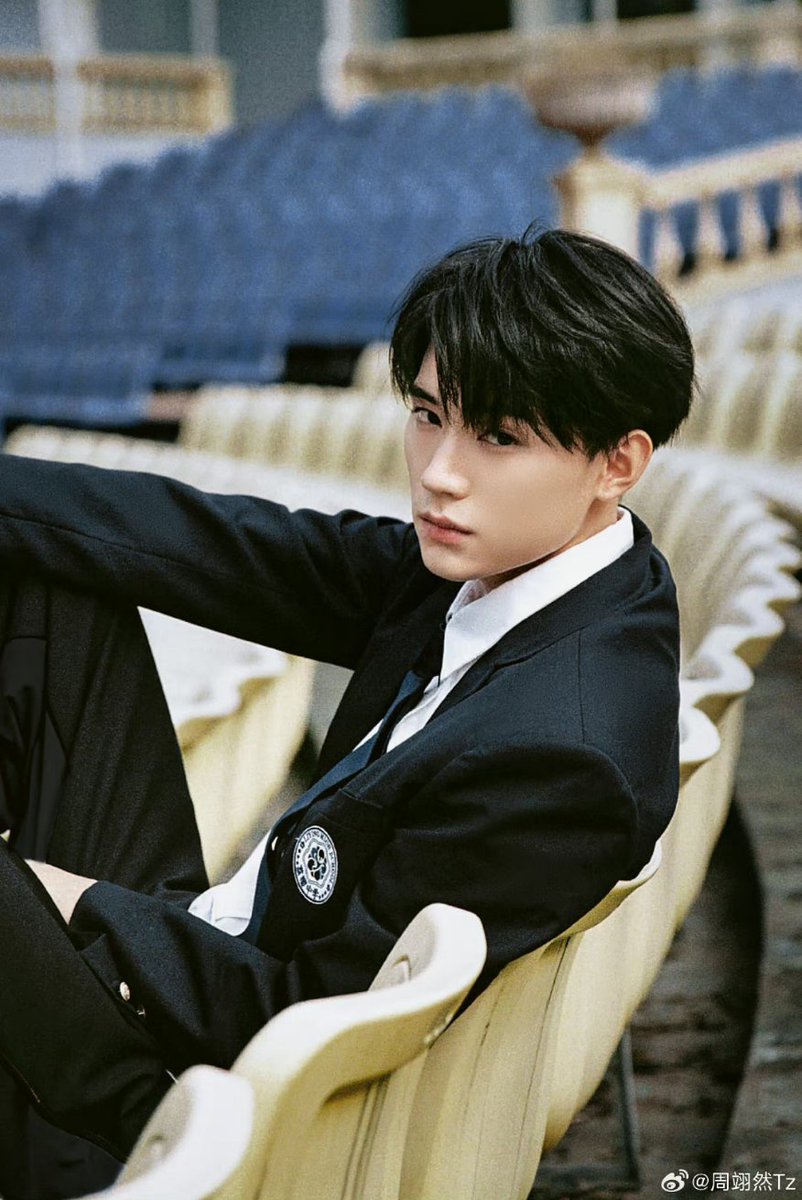 meiviellee's tweet photo. #ZhouYiran as Shen Juan 

Ganteng banget Ya tuhan. https://t.co/RmqNxVaK9N