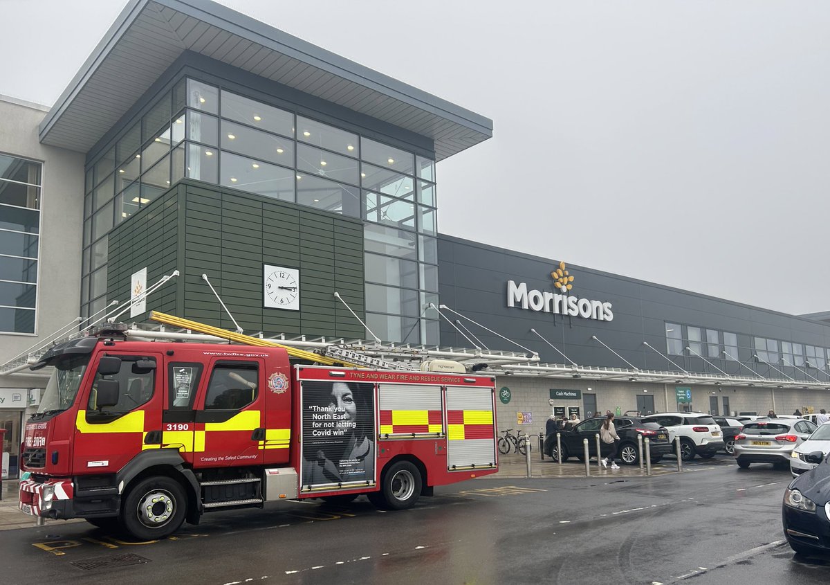 West Denton Fire Cadets are ready to transport the @Morrisons Butterfly to the next stop on its trail 🦋 All to raise money for @Tog4ShortLives ❤️ @P_Grieve @Kas1691Ks @itsjordanjames1 @alexselkirk3