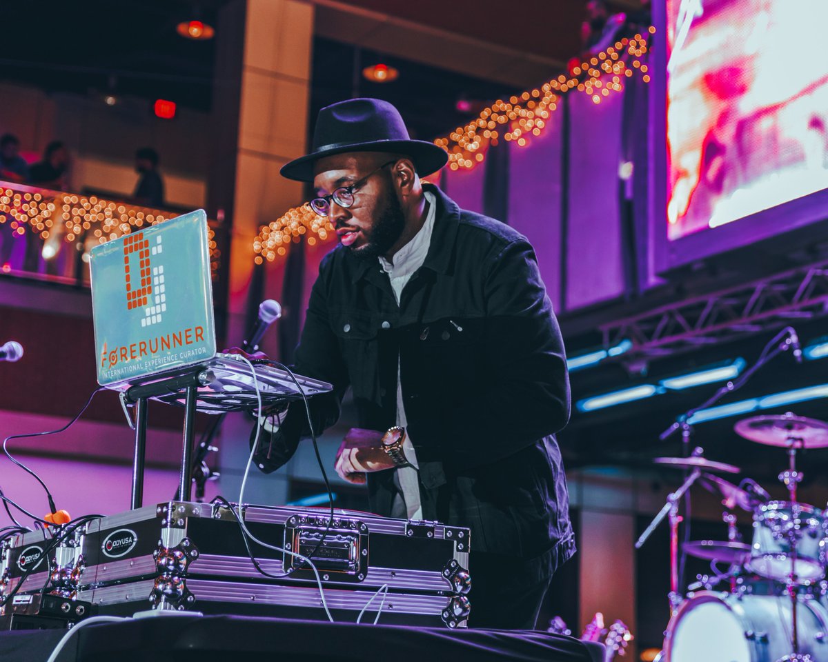 It's finally Friday, which means one thing! POWER HOUR! Join us tonight from 5PM-12AM and take part in our $4,000 Power Hour Drawing! Freeplay winners every 3 minutes🤑Plus, <a href="/iamDJFORERUNNER/">DJ Forerunner</a> will be LIVE in the Fun Zone from 9:30PM-2AM🎧🎶#RedMileGaming #Friday #LiveDJ #WINNER