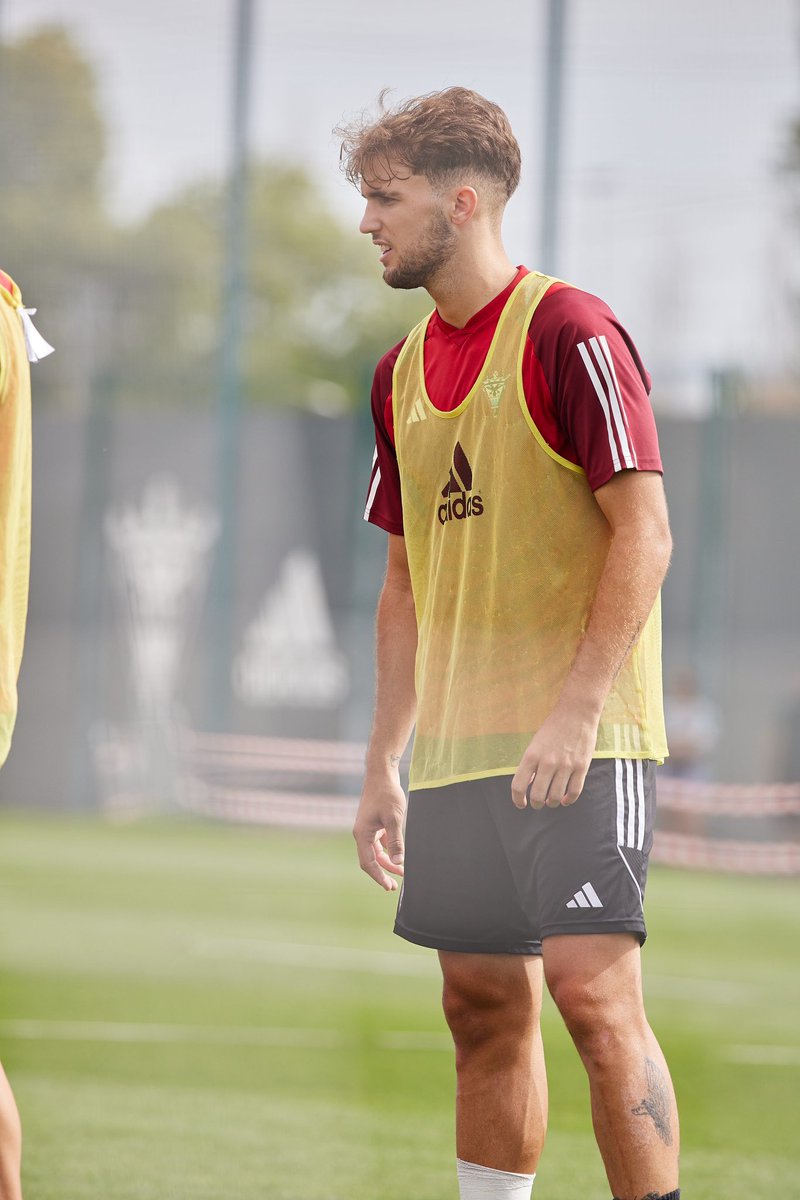 PabloRamonP's tweet photo. Enfocados en el partido del domingo, vamos @CDMirandes ! #TrainingDay #PR27 https://t.co/JEiyeN5OA6