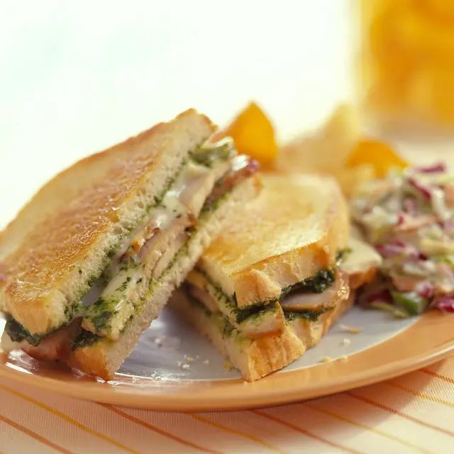 TasteofPork's tweet image. Can’t stop thinking about last night’s pork chops? 😋 Here’s a perfect lunchtime sandwich to use up those leftovers! 

yummly.com/recipe/Grilled… 

#nationalporkboard #porkcheckoff #pork #recipes #food  #grilling #lunchtime