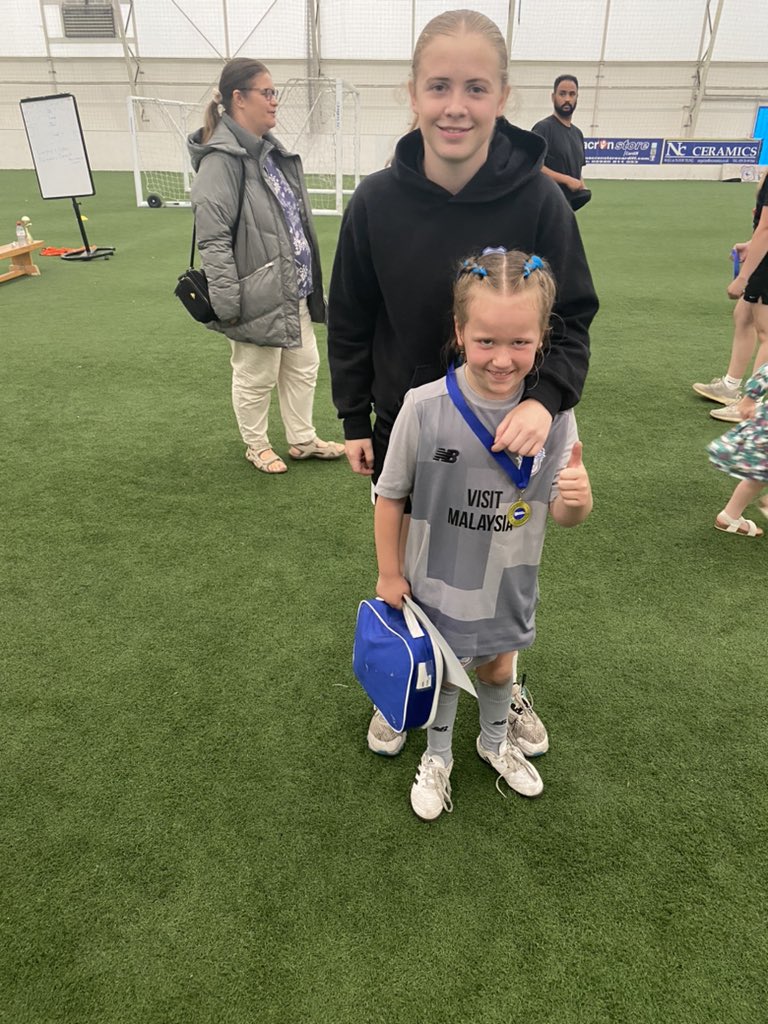 Always a key part of  @CCFC_Foundation is the coaches!

Sienna loves it all the time&the skills learnt are fab!Keeps everyone happy + @CollieEliza has always been great!

The fact she is also @CardiffCityFCW is a great example for young players too!
#OurClubChangesLives 
👏🤛🔵🐦