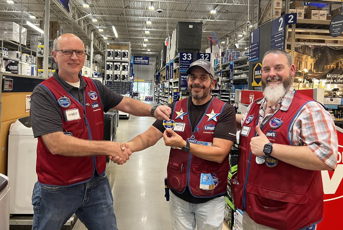 Tracey Fox tweet media