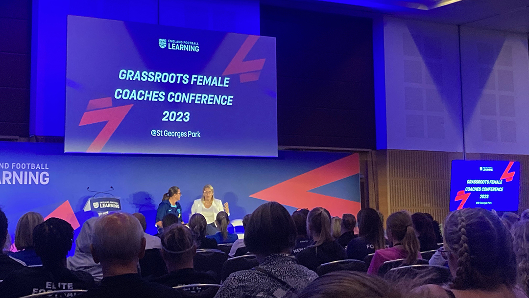 Cheshire_FA's tweet photo. Yesterday (Thursday 17 August) saw St. George's Park host the @FA #Grassroots Female #Coaches Conference, for which 230 female coaches attended - including this group from #Cheshire! A great day of networking and learning.

Keen to get involved? ➡️ https://t.co/bQS5HATk3h https://t.co/Ml7Expt0jj