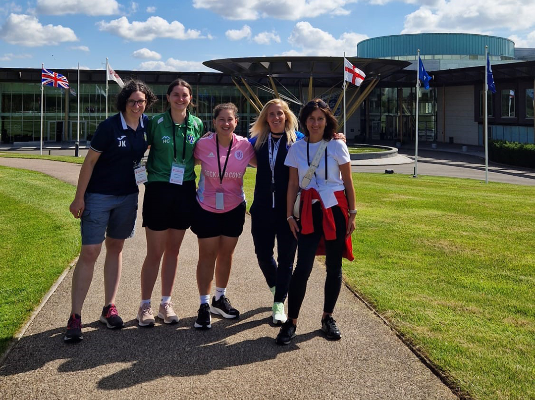 Yesterday (Thursday 17 August) saw St. George's Park host the <a href="/FA/">The FA</a> #Grassroots Female #Coaches Conference, for which 230 female coaches attended - including this group from #Cheshire! A great day of networking and learning.

Keen to get involved? ➡️ buff.ly/3sgWVT7