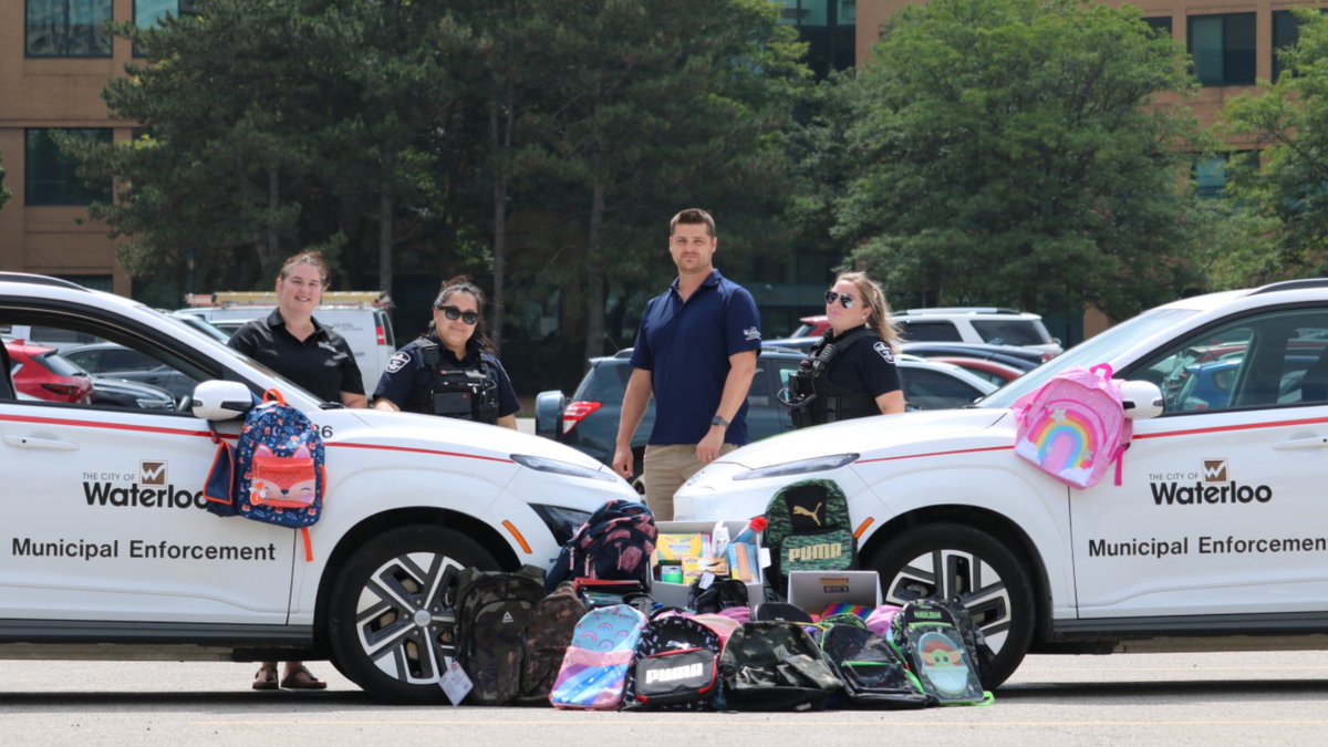 citywaterloo's tweet image. Our bylaw team just dropped off backpacks, lunch bags and school supplies for the @WRPSToday #BackpackChallenge. 

Wishing everyone a great start to the upcoming school year!