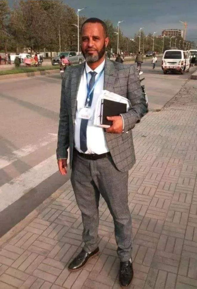 🚨🛖Qawa Press/ቃዋ ፕሬስ🛖🚨

Developing: ታረቀኝ ደግፌን እዛው ወልቂጤ አይርሽ አዳርሽ አንድ ክፍል ውስጥ ነው አፍነው ያሰሩት:: የሚከተለው መልክት ከታረቀኝ ደግፌ የተላከ ነው::

"እስካሁን ምንም አይነት ውሳኔ አልተወሰነም እኔ ምንም አልሆንኩ