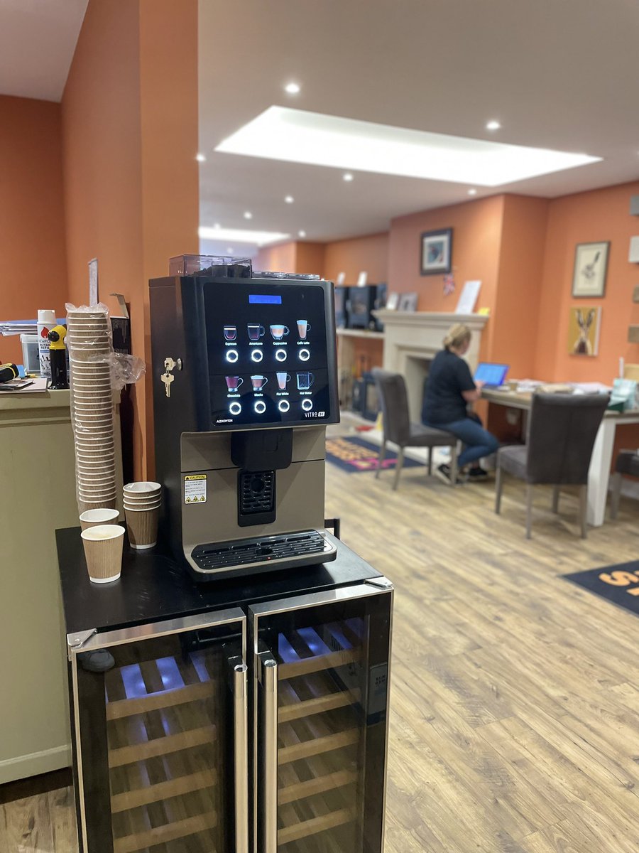 Many thanks to the team from Thaxted Stoves for purchasing a brand new Vitro S1 from us for their showroom🔥☕️

A nice finishing touch allowing their customers to enjoy great coffee whilst they shop✔️