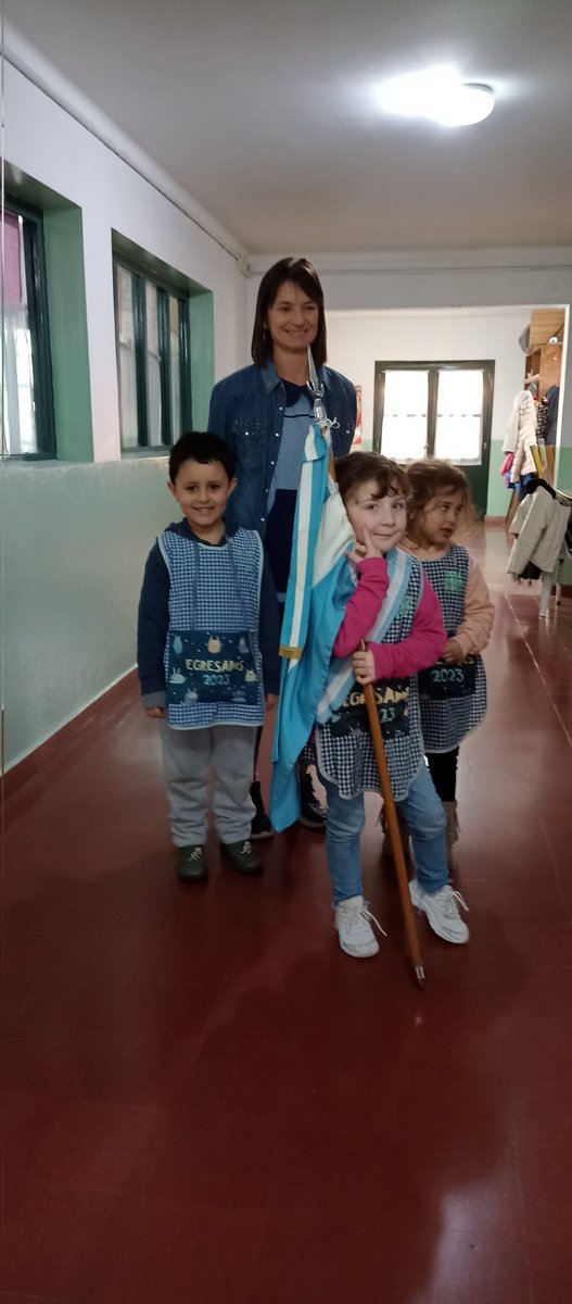 mirthaaa's tweet image. Era escolta 😂 pero para mí siempre mi abanderado ❤️