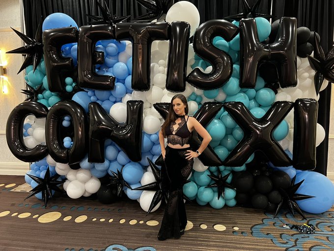 Another #fetishcon for the books! @jasoninja @OnyxKimx @GoddessFina_ @tyleetexas 😘😘 https://t.co/l9j<a href="/tag/fetishcon"class="tags">#fetishcon</a><a class="tags" target="_blank" title="On Twitter" href="/?out=eyJ0eXAiOiJKV1QiLCJhbGciOiJIUzUxMiJ9.eyJpYXQiOjE3Mjk0NzAyMDMsImlzcyI6InR3cG9ybnN0YXJzLmNvbSIsIm5iZiI6MTcyOTQ3MDIwMywiZXhwIjoxNzYxMDA2MjAzLCJyZWRpcmVjdF91cmwiOiJodHRwczovL3R3aXR0ZXIuY29tL2phc29uaW5qYSJ9.iw0WxjFgsBjRIxgp_mCM3BnrTsG9lvnjp9qZ8u2auHp5sWPS2Fgrg5wueA6F1Mt1CQxT5A-mH6VUHESB9wAhyA">@jasoninja</a><a class="tags" target="_blank" title="On Twitter" href="/?out=eyJ0eXAiOiJKV1QiLCJhbGciOiJIUzUxMiJ9.eyJpYXQiOjE3Mjk0NzAyMDMsImlzcyI6InR3cG9ybnN0YXJzLmNvbSIsIm5iZiI6MTcyOTQ3MDIwMywiZXhwIjoxNzYxMDA2MjAzLCJyZWRpcmVjdF91cmwiOiJodHRwczovL3R3aXR0ZXIuY29tL09ueXhLaW14In0.F_DlXd4dxuvRSAjKVQzwyD2eKpAsJ5BkG4pMw_LhugnDFIYU2LItCYyBjZqJTjk6d8f_F8bLEIo8Vid6BUY33A">@OnyxKimx</a>