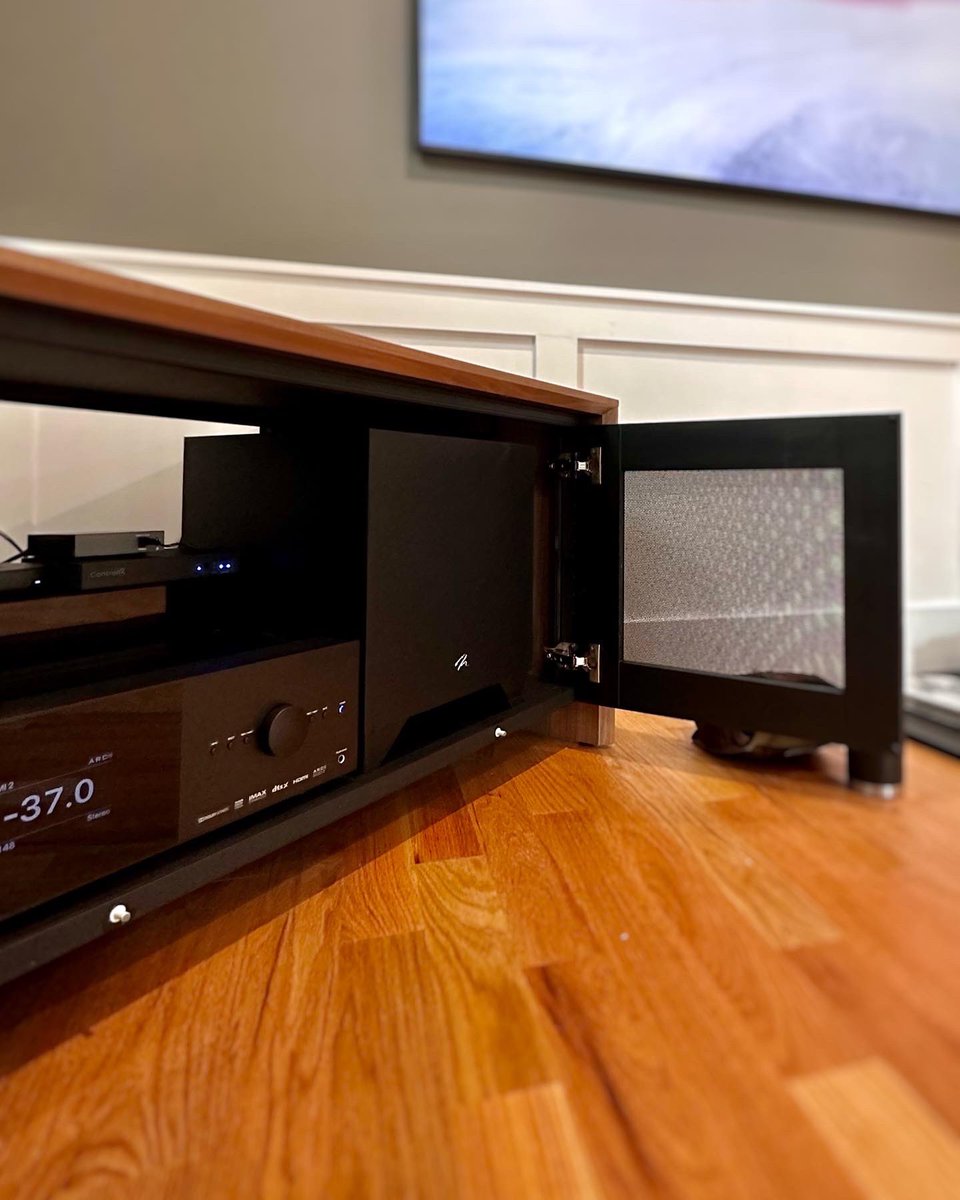 aztecsandc's tweet photo. Simple and clean. A @Samsung “The Frame” TV accompanied by a gorgeous @SalamanderD AV cabinet for the perfect blend of form, function, &amp; aesthetics. Not to be over shadowed, we paired this setup with a full 5.1 @MartinLoganLtd. https://t.co/Q9MrOrZgsI